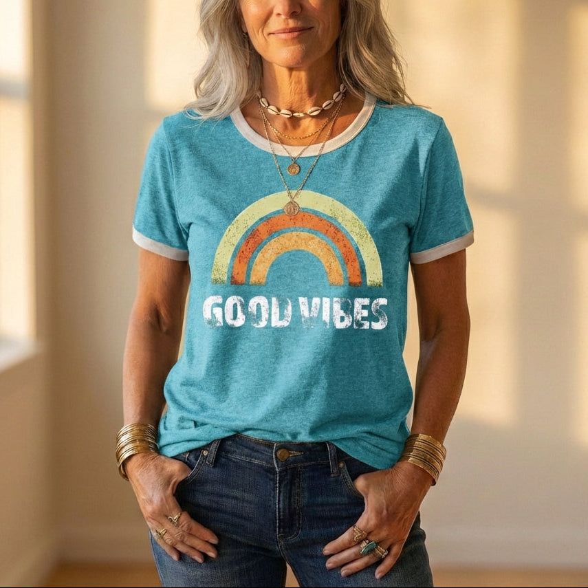 T-shirt avec graphique arc-en-ciel Good Vibes