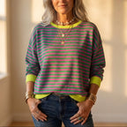 Top met gestreept ontwerp en contrasterende manchetten