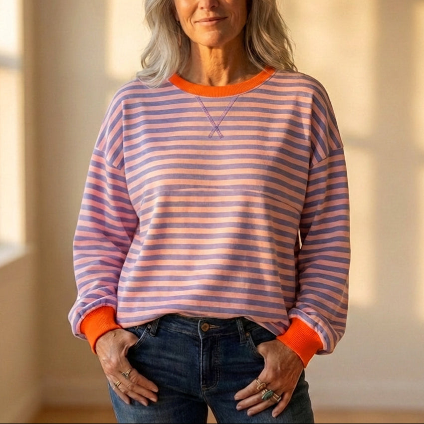 Top met gestreept ontwerp en contrasterende manchetten