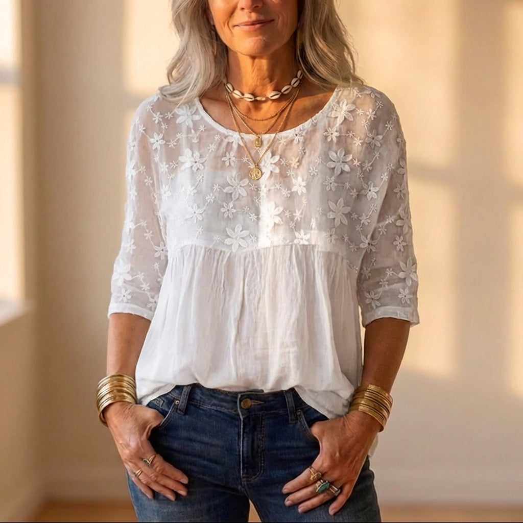 Blusa De Lino Con Encaje De Margaritas Bordadas En Color Crema